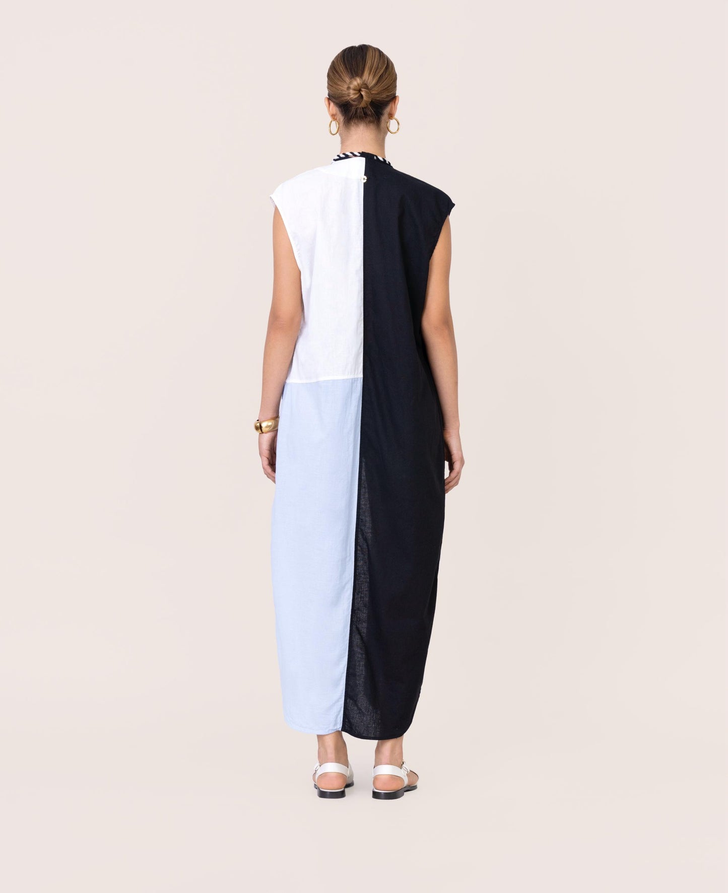 BLACK AND WHITE LONG KIMONO