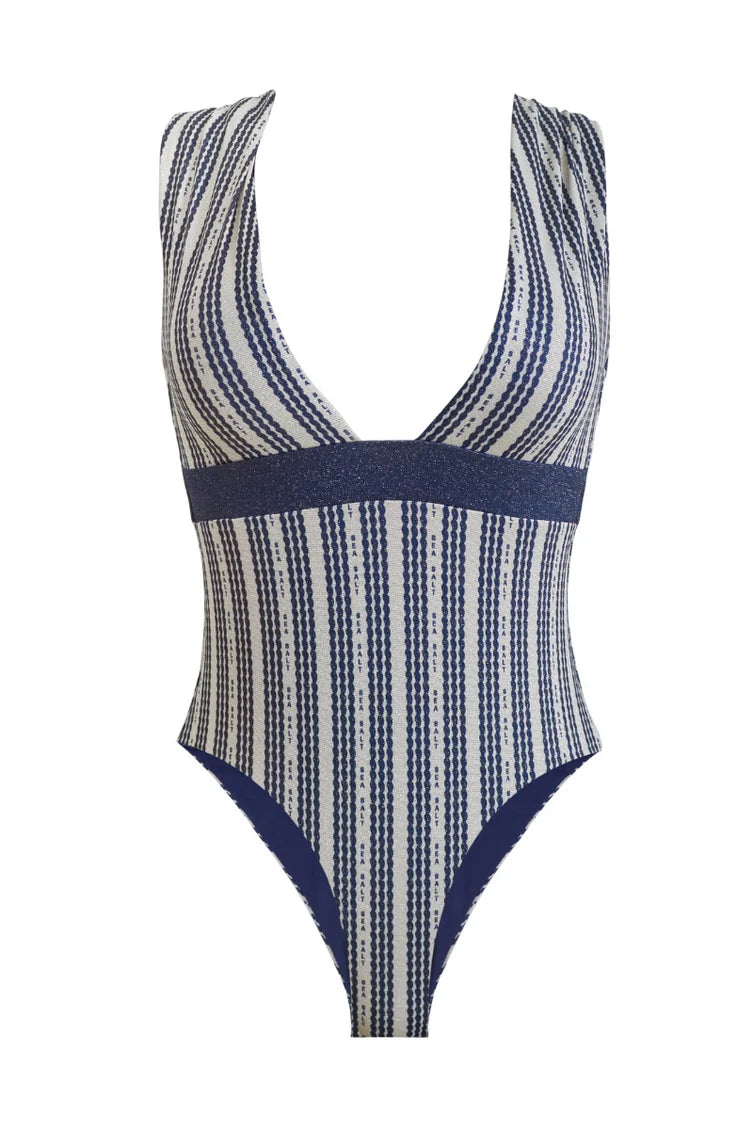 DELYTH ONE PIECE