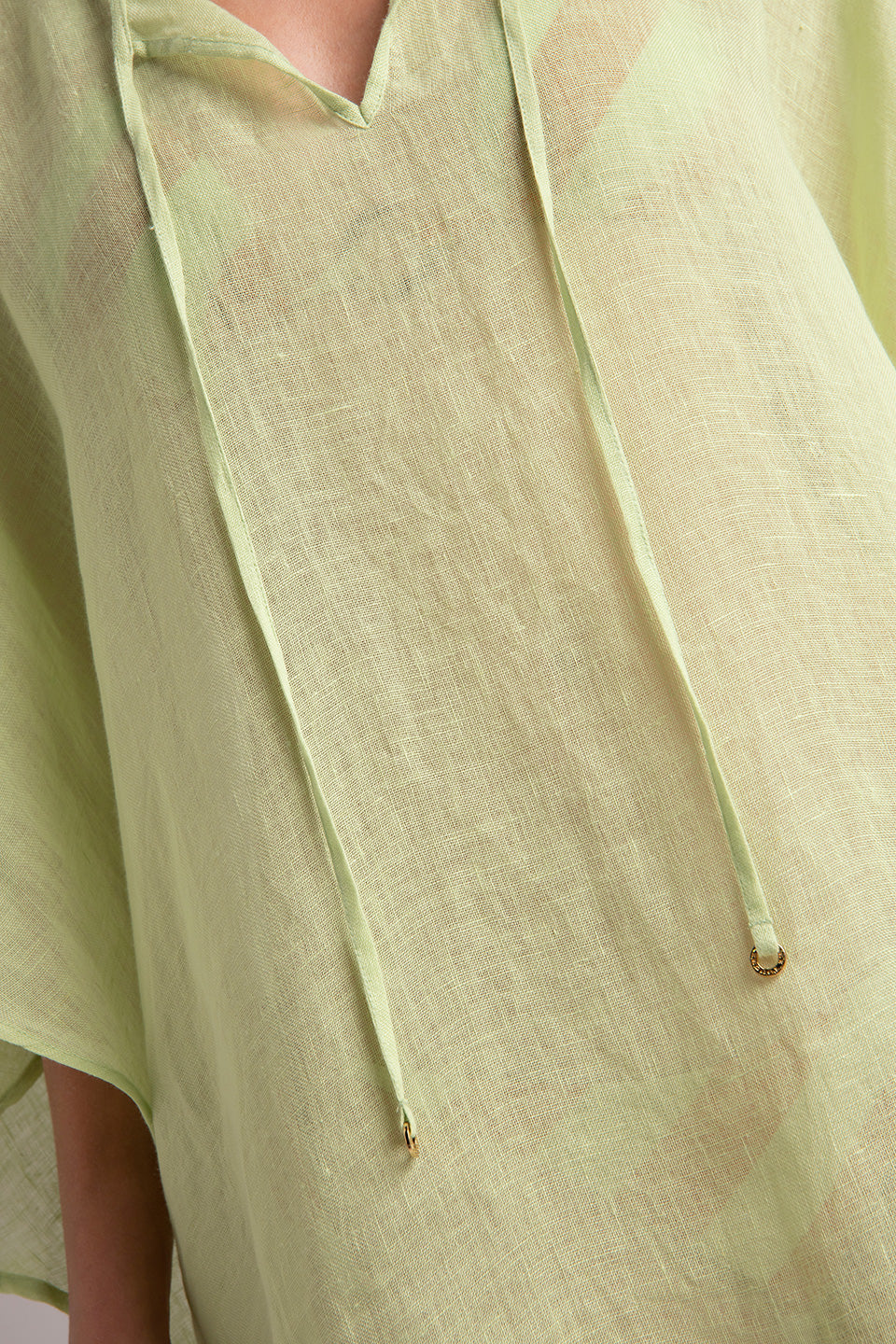 LIGHT GREEN LINEN KIMONO