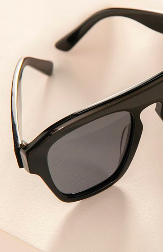 BLACK LARGE OVAL SUNGLASSES