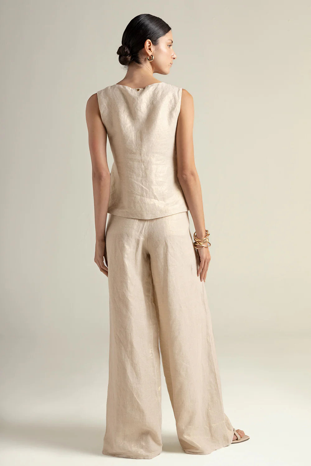 CROSSOVER VEST AND PANTS SET