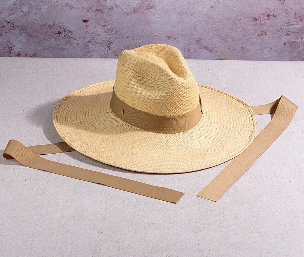 NATURAL HAT WITH BEIGE RIBBON