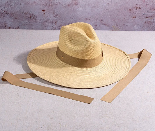 NATURAL HAT WITH BEIGE RIBBON