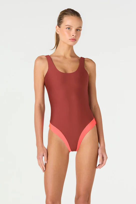 AMBER ROAR SUNNY ONE PIECE