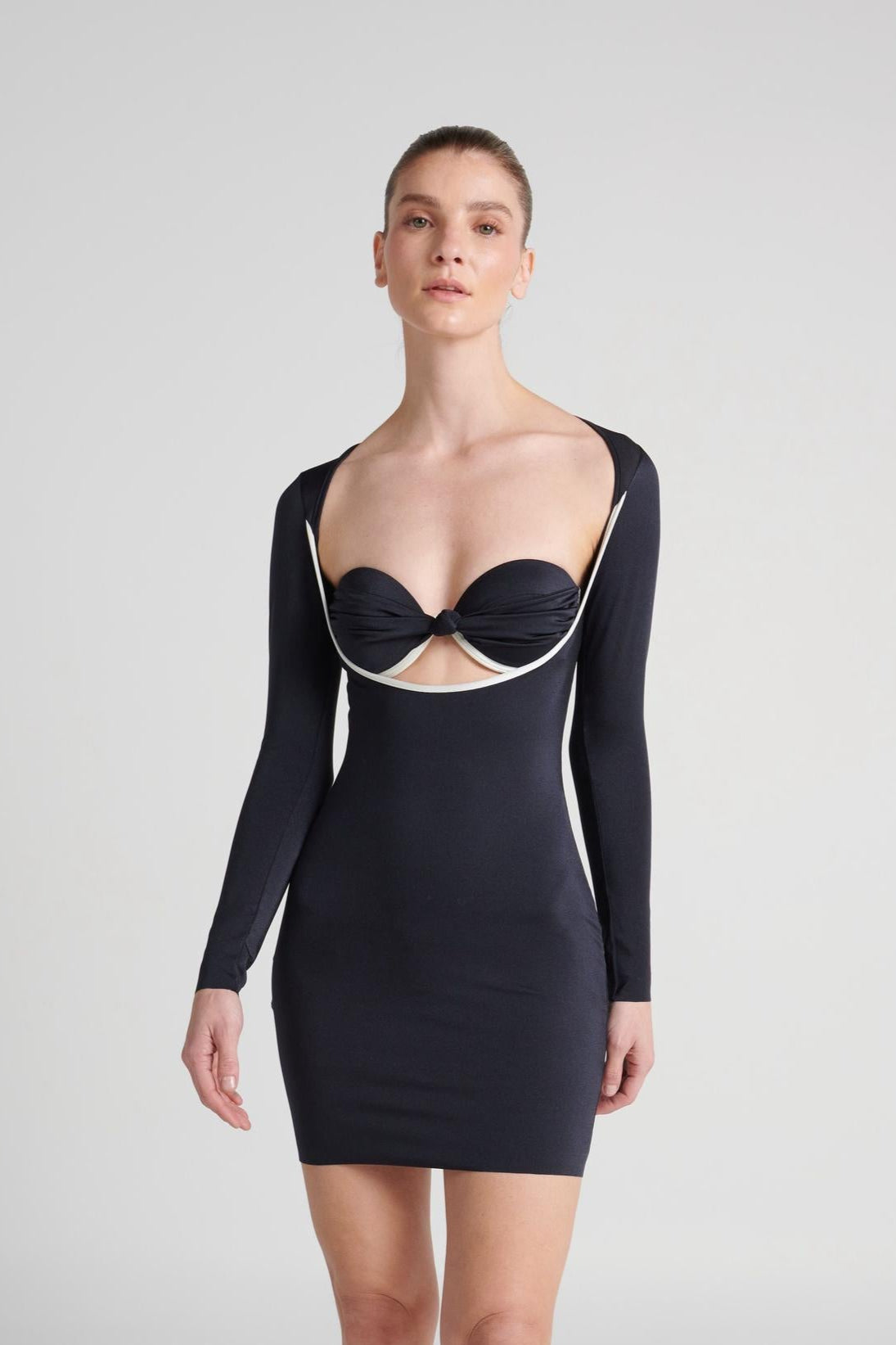 LUPINE BLACK COVER UP