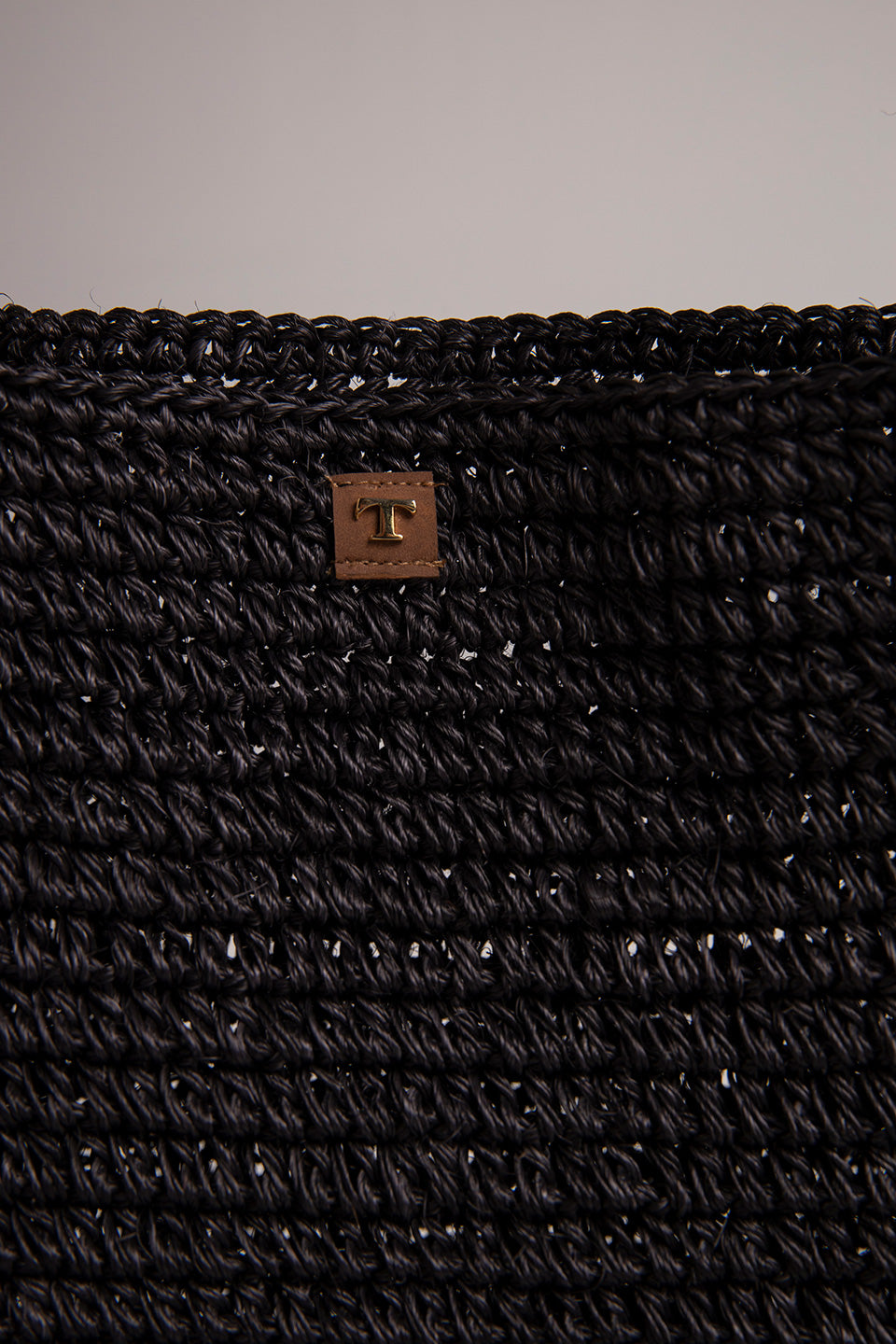 BLACK FIQUE TOTE BAG WITH LEATHER HANDLES