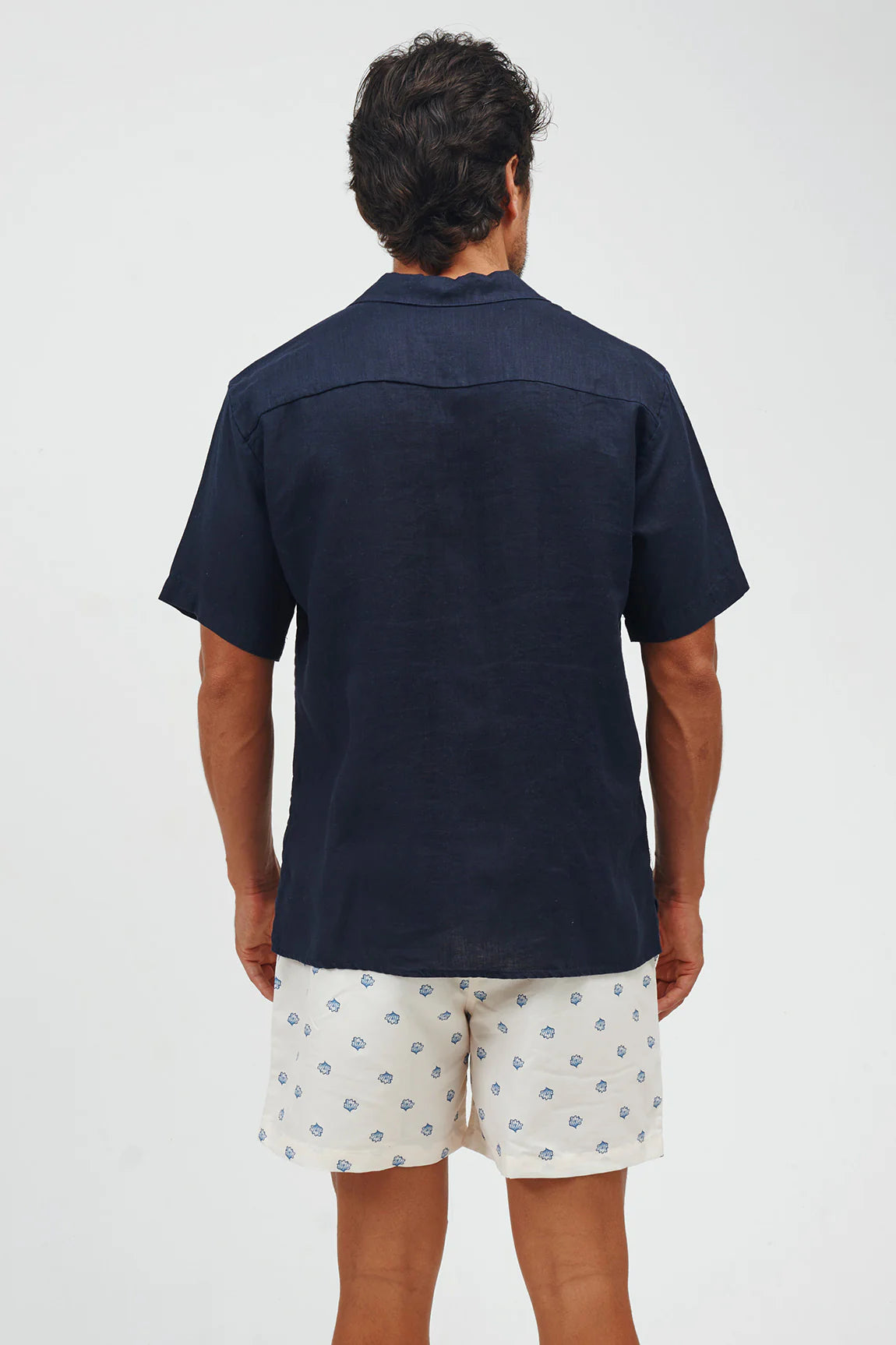 THE NAVY RESORT LINEN SHIRT