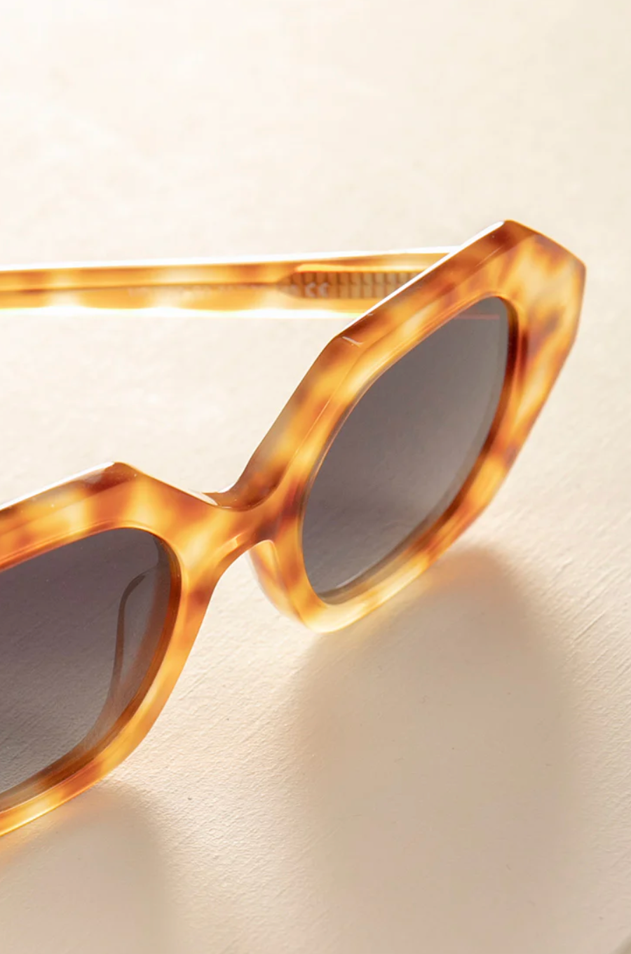 HEXAGONAL SUNGLASSES