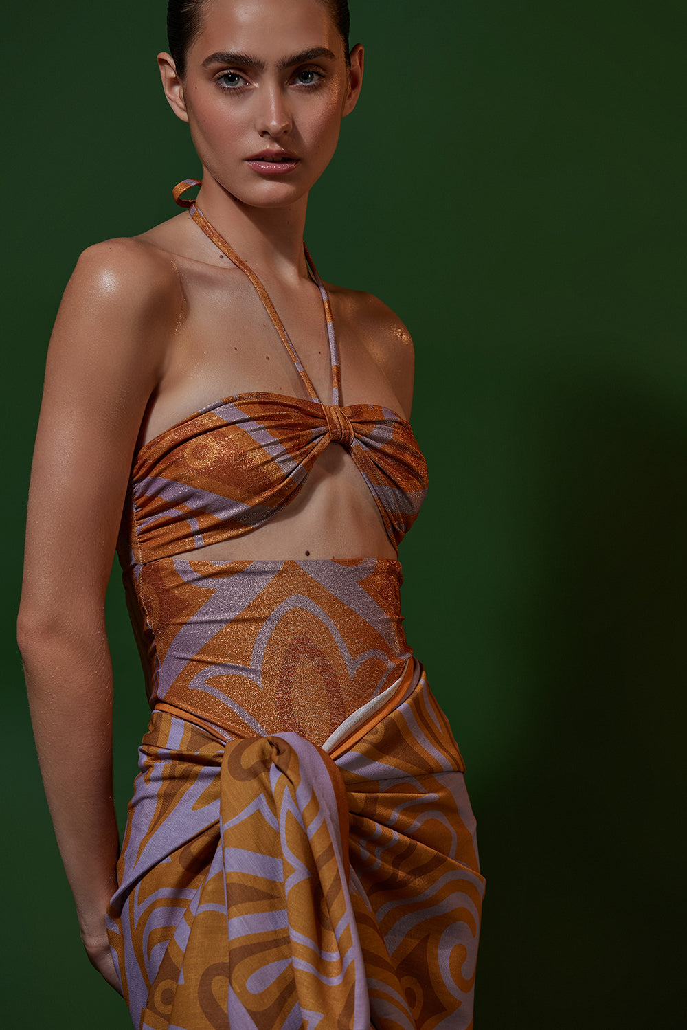 MENARA SARONG