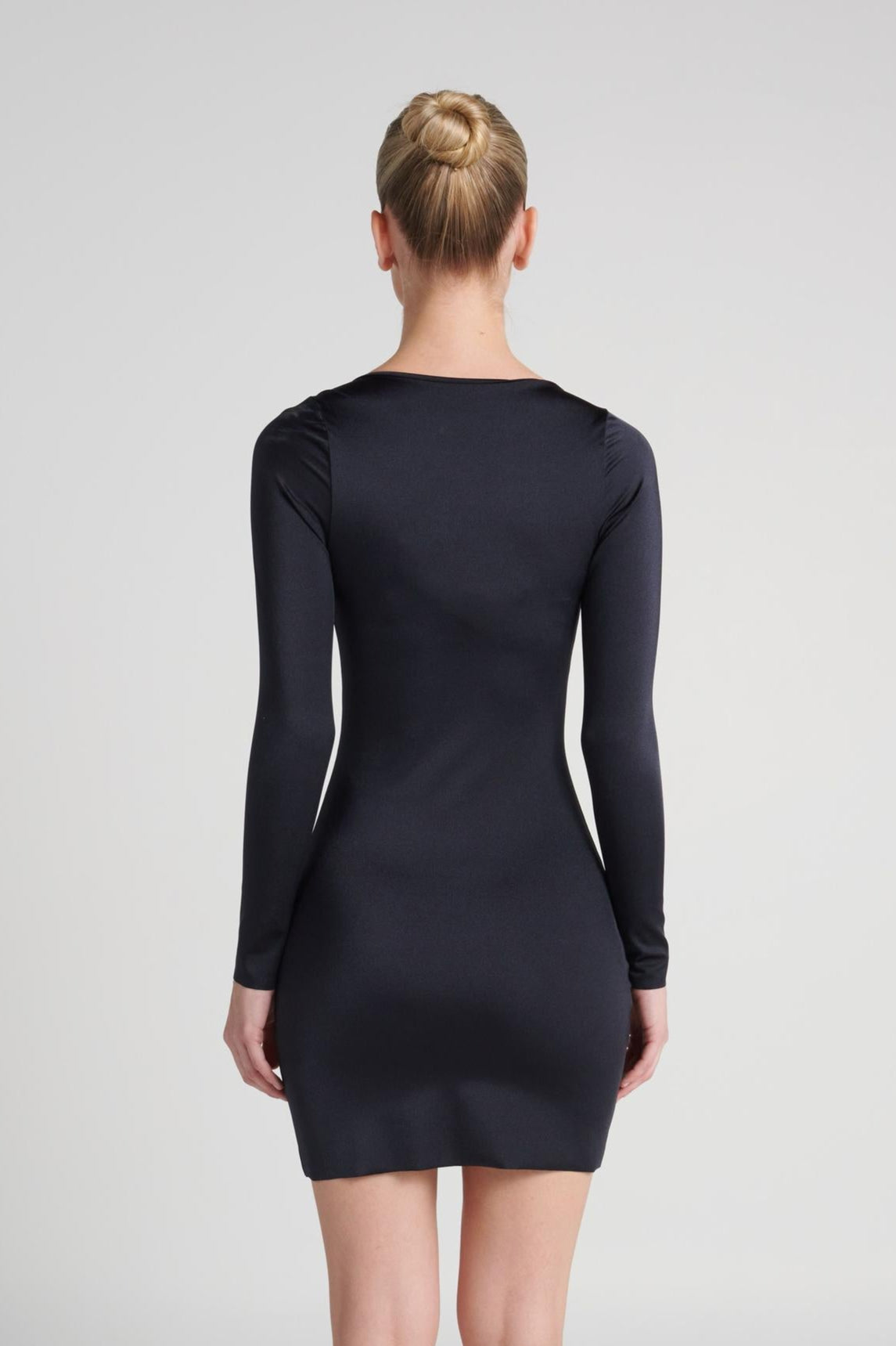 LUPINE BLACK COVER UP
